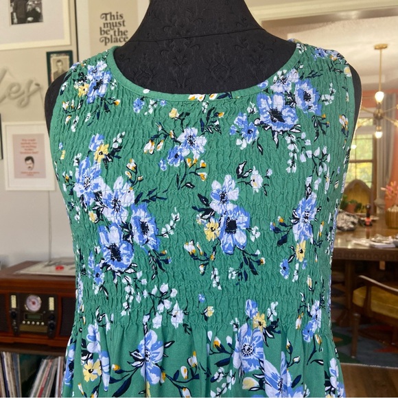 Croft and Barrow Smocked Floral Midi Dress Women's Petite Medium - Picture 4 of 4